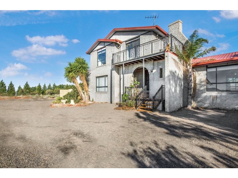 300 Patullos Road, Lara VIC 3212