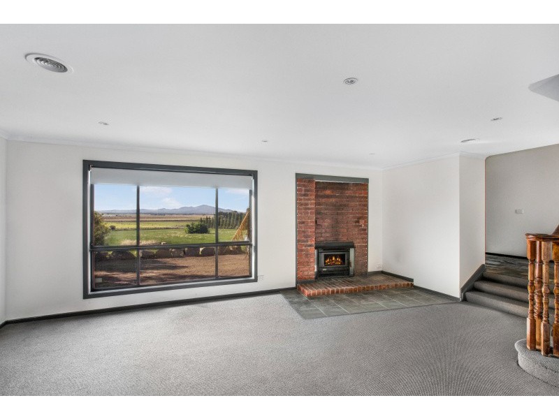 300 Patullos Road, Lara VIC 3212