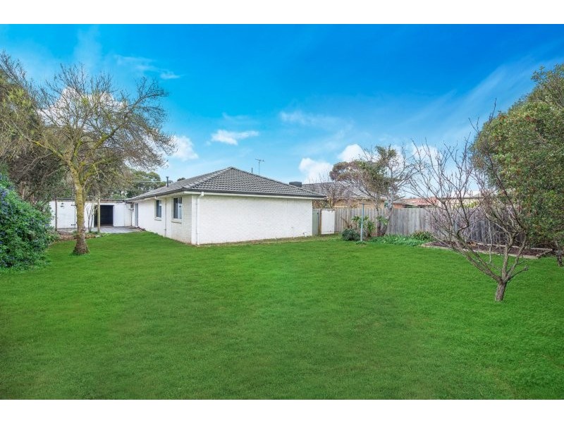 11 Smeaton Close, Lara VIC 3212