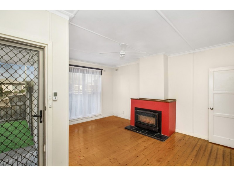 1 Eagle Parade, Norlane VIC 3214