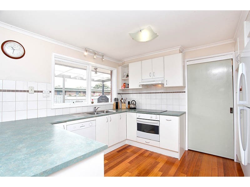 1 Sheeran Crescent, Lara VIC 3212