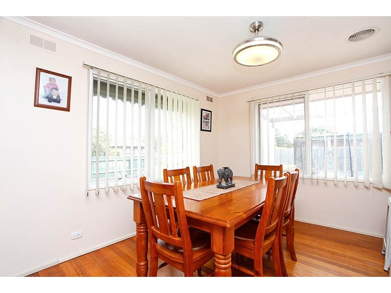 1 Sheeran Crescent, Lara VIC 3212