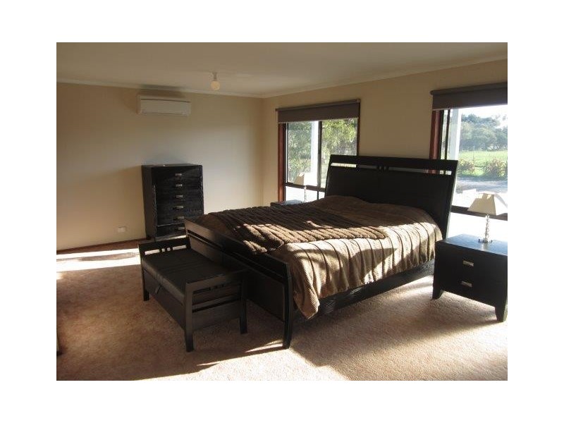 210 William Road, Little River VIC 3211