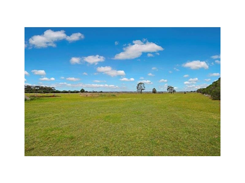 190 Patullos Road, Lara VIC 3212