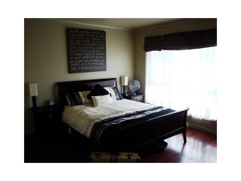 19 Thames Boulevard, Werribee VIC 3030