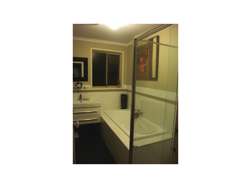 19 Thames Boulevard, Werribee VIC 3030