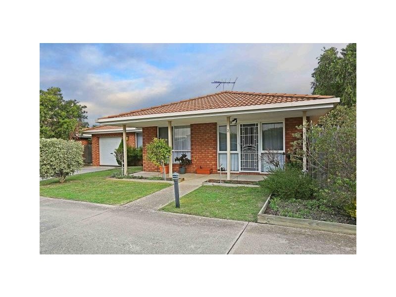2/57 Forest Road South, Lara VIC 3212