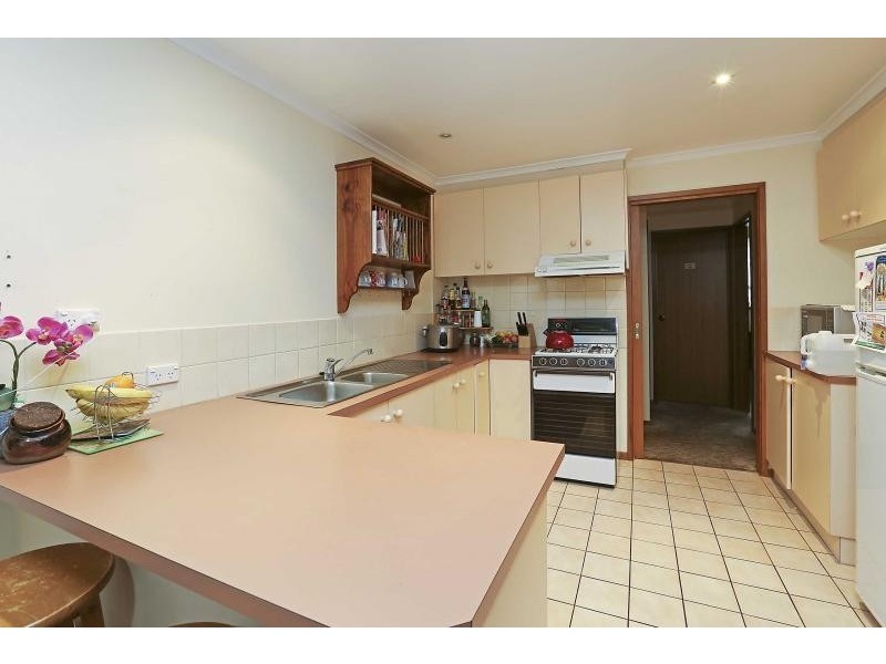 2/57 Forest Road South, Lara VIC 3212