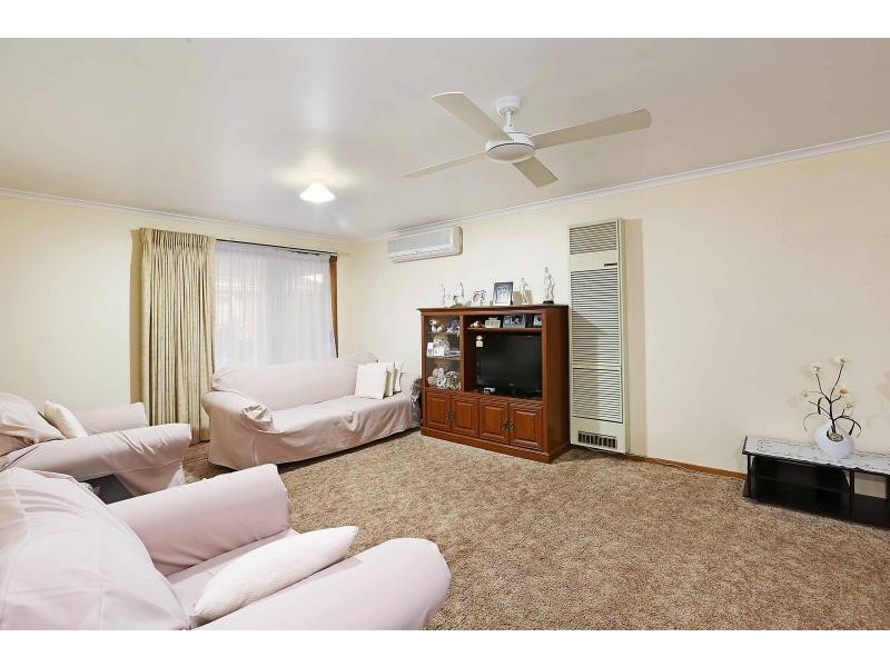 2/57 Forest Road South, Lara VIC 3212