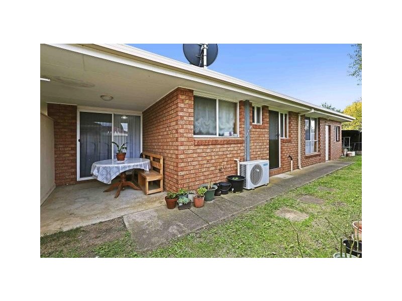 2/57 Forest Road South, Lara VIC 3212