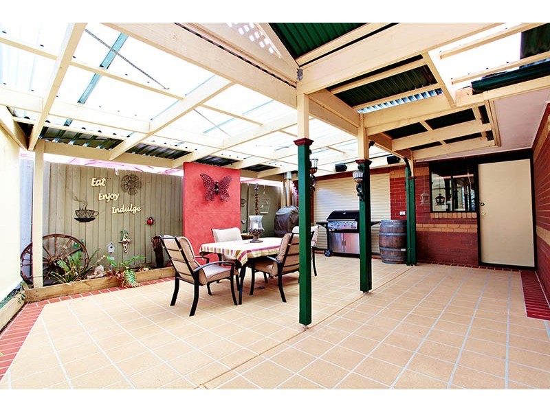 38 Wildflower Crescent, Hoppers Crossing VIC 3029