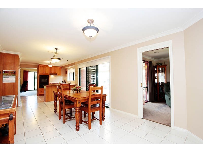 38 Wildflower Crescent, Hoppers Crossing VIC 3029