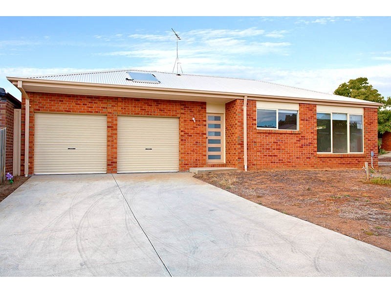 1 Argun Court, Lara VIC 3212