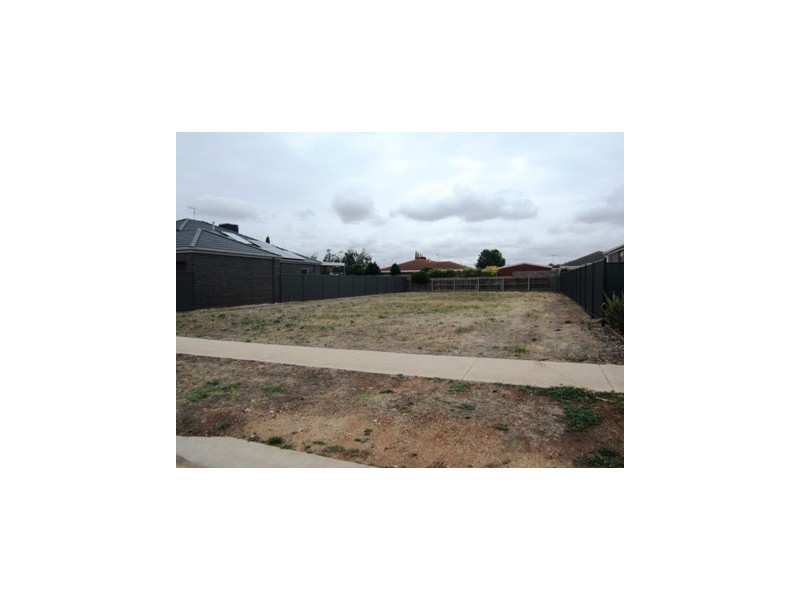 13 Benetti Drive, Lara VIC 3212