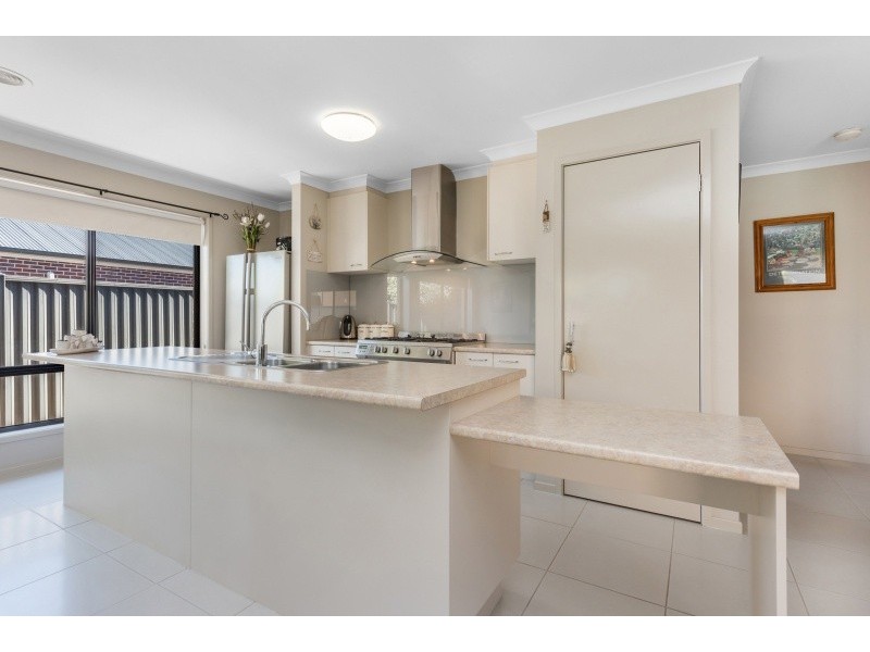 7 Darter Court, Lara VIC 3212