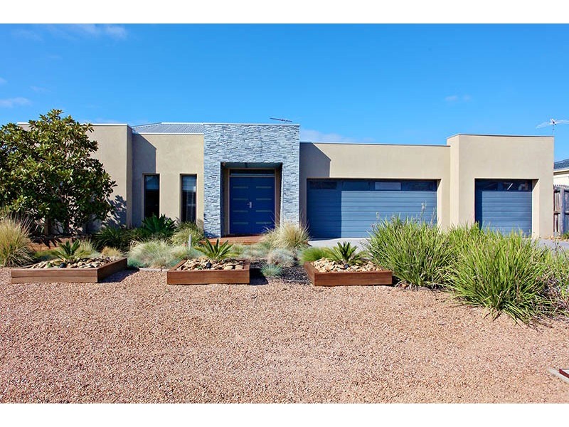 71 Country Gardens Drive, Lara VIC 3212