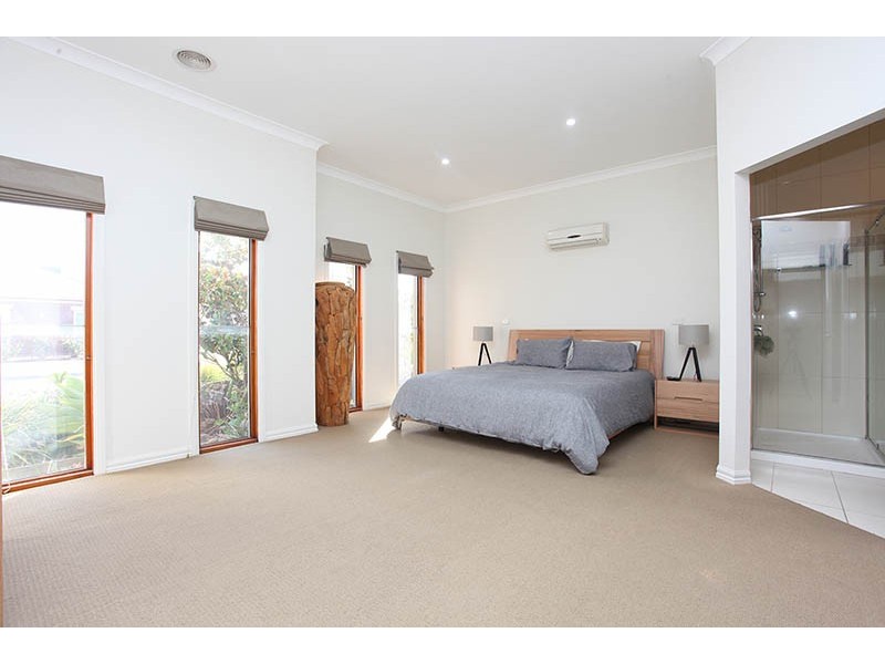 71 Country Gardens Drive, Lara VIC 3212