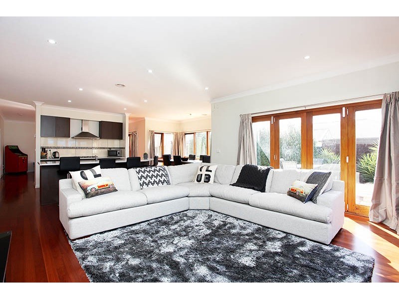 71 Country Gardens Drive, Lara VIC 3212