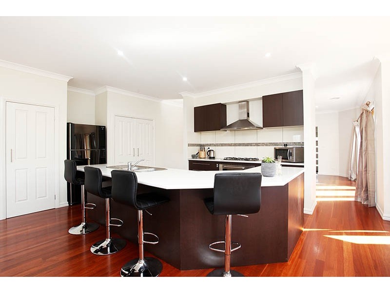 71 Country Gardens Drive, Lara VIC 3212