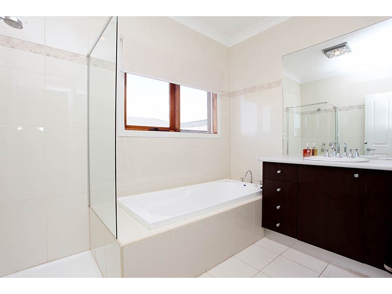 71 Country Gardens Drive, Lara VIC 3212