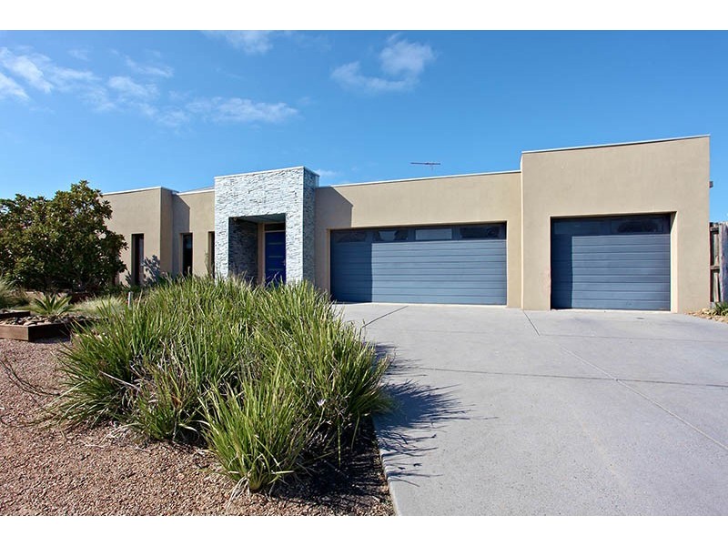 71 Country Gardens Drive, Lara VIC 3212