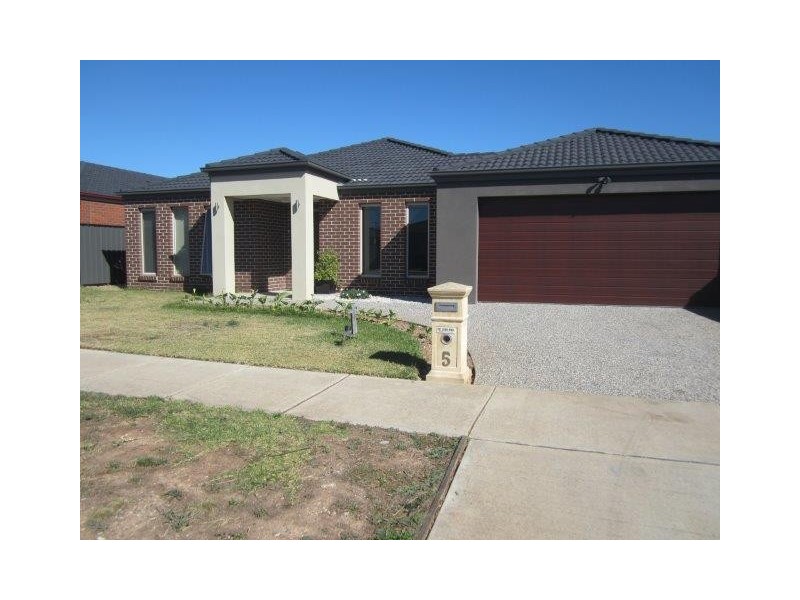 5 Benetti Drive, Lara VIC 3212
