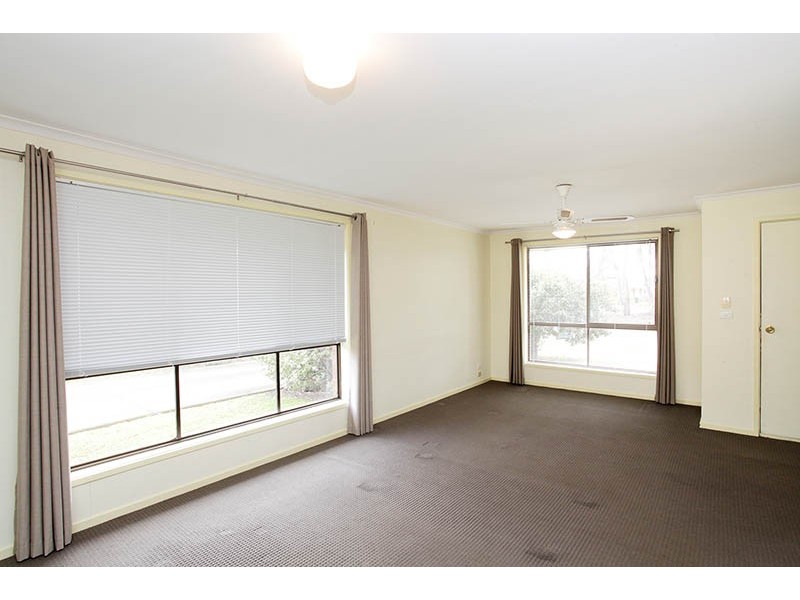 1/28-30 McClelland Avenue, Lara VIC 3212