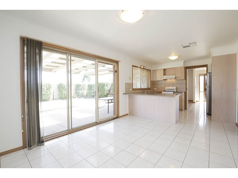 1 Bernard Court, Lara VIC 3212