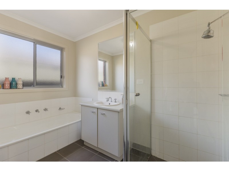 6 Nankeen Avenue, Lara VIC 3212