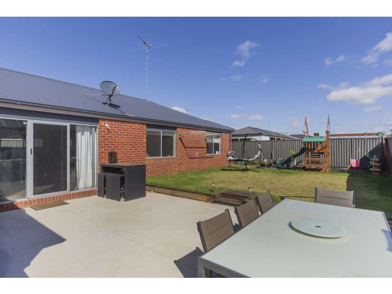 6 Nankeen Avenue, Lara VIC 3212