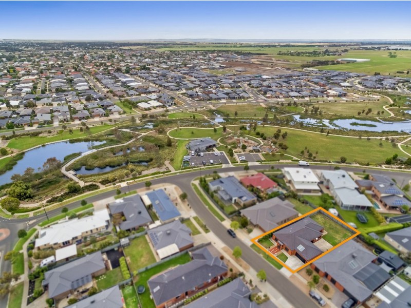 44 Moorhen Drive, Lara VIC 3212