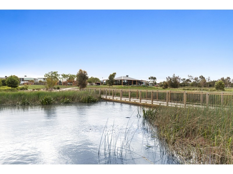 44 Moorhen Drive, Lara VIC 3212