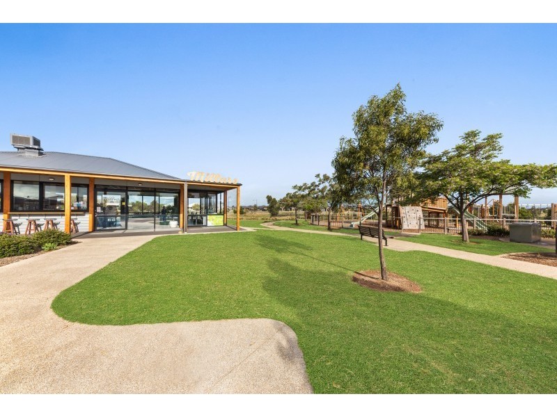 44 Moorhen Drive, Lara VIC 3212