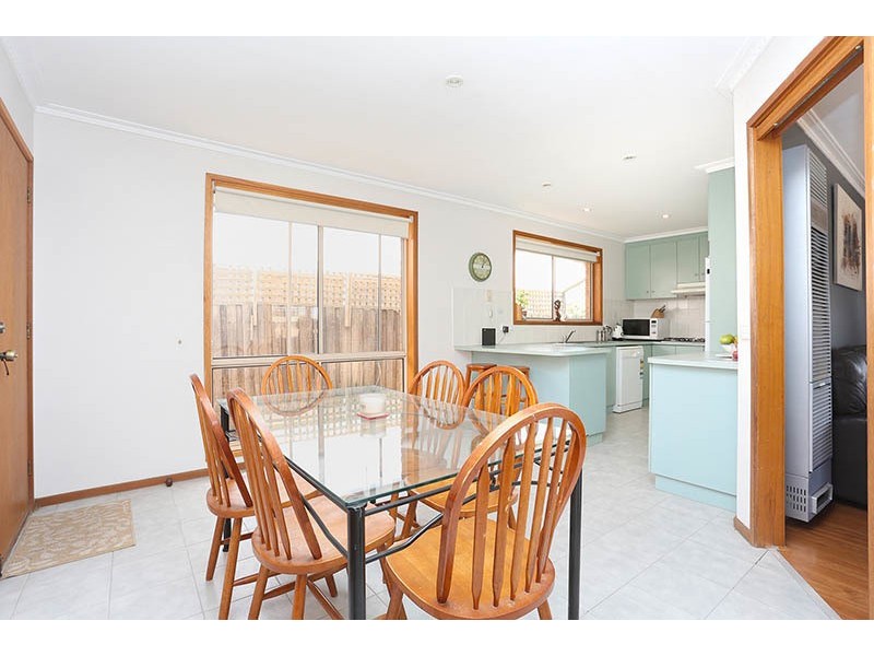 33 Henderson Drive, Lara VIC 3212