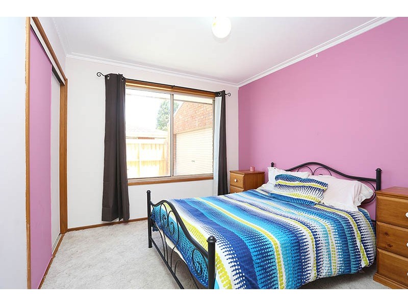 33 Henderson Drive, Lara VIC 3212