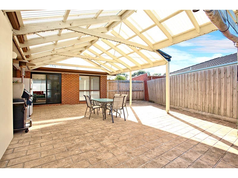 48 Cameron Cresent, Lara VIC 3212