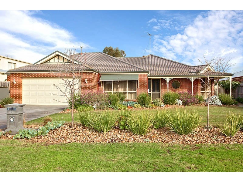 9 Cypress Court, Lara VIC 3212