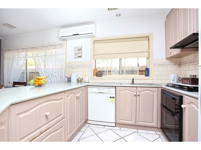 2 Swindon Court, Lara VIC 3212