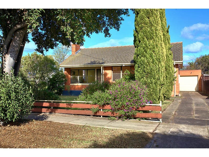 25 Vermont Avenue, Corio VIC 3214