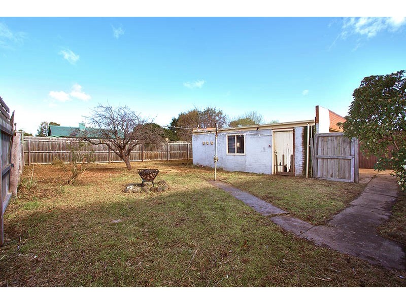 25 Vermont Avenue, Corio VIC 3214