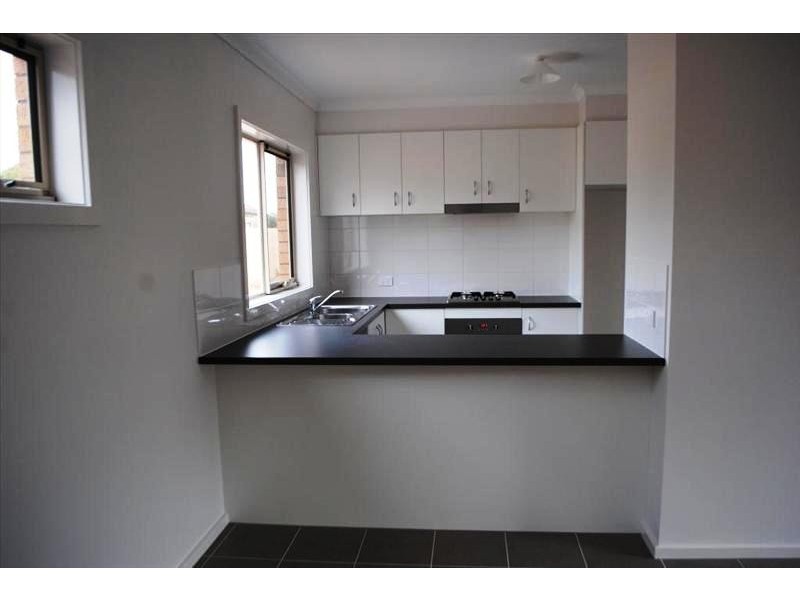 2/18 Curletts Road, Lara VIC 3212