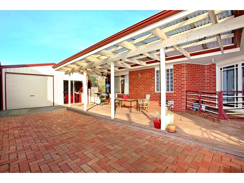 2 Swindon Court, Lara VIC 3212