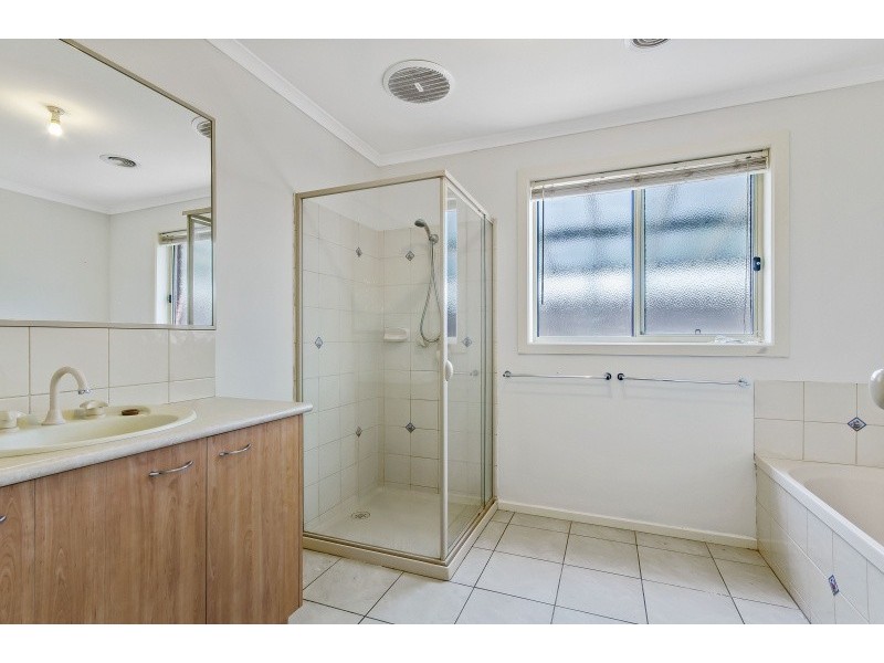 17 Felicity Court, Lara VIC 3212