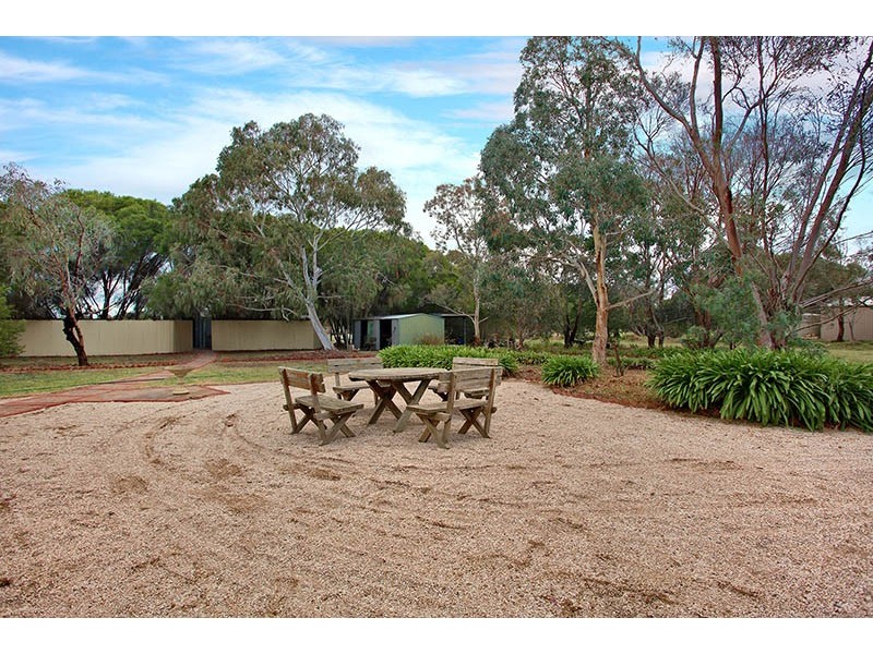 280 Plains Road, Lara VIC 3212