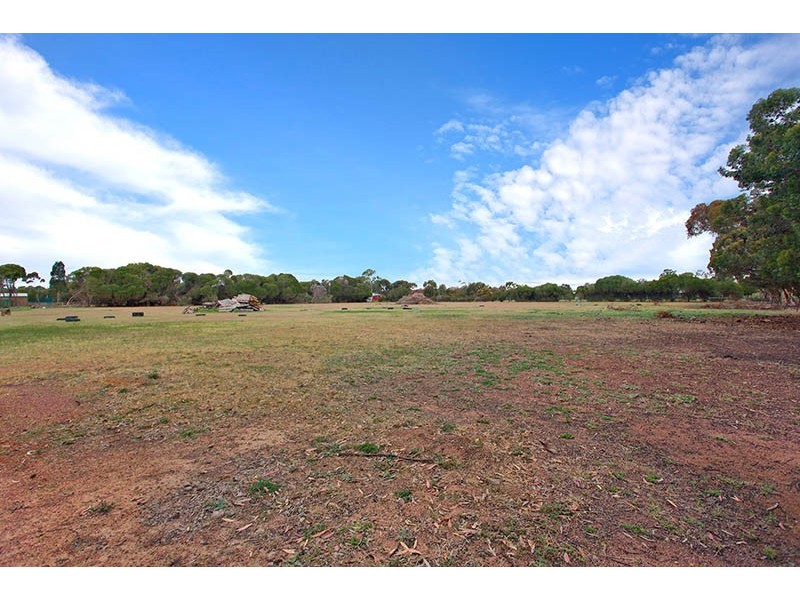 280 Plains Road, Lara VIC 3212