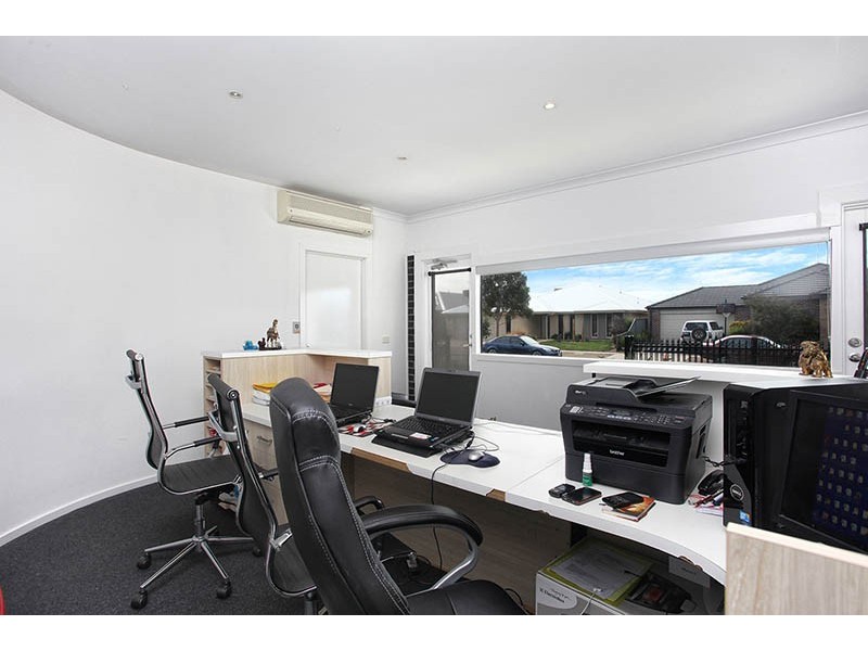 21 Springwater Drive, Lara VIC 3212