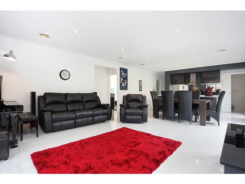 21 Springwater Drive, Lara VIC 3212