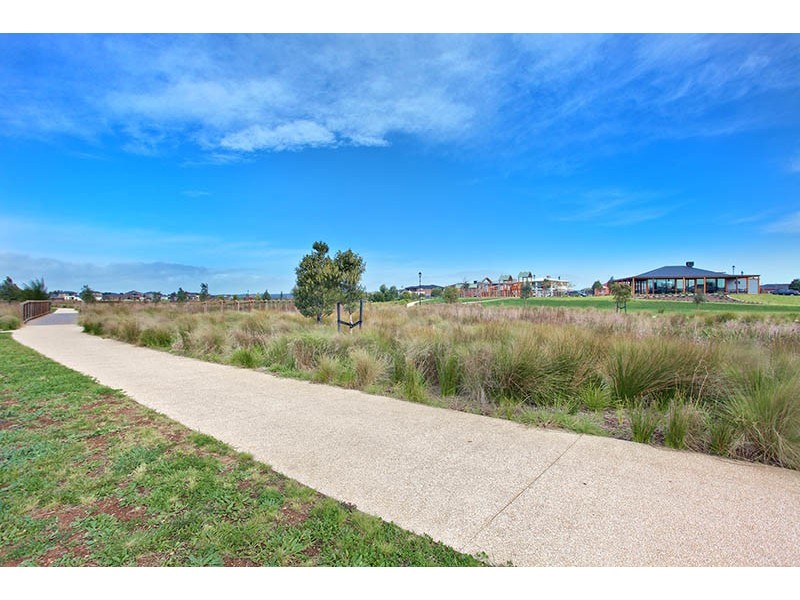 21 Springwater Drive, Lara VIC 3212