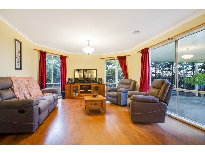 16 Wongalea Drive, Lara VIC 3212