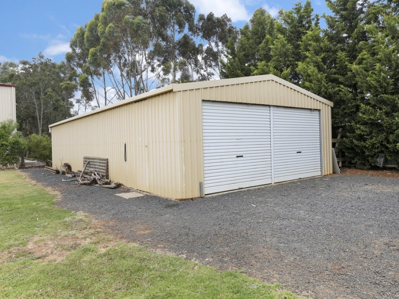 16 Wongalea Drive, Lara VIC 3212